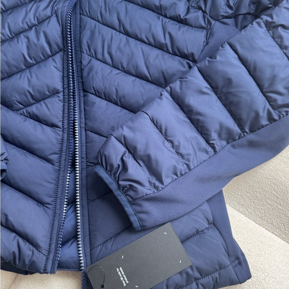 Fabletics Puffer Jacket Jacket size S NWT - image 3